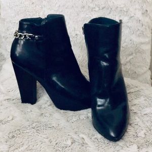 Betseyville Booties - Navy